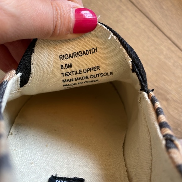 Steve Madden Riga Leopard Print Slip On Sneakers - Picture 10 of 10